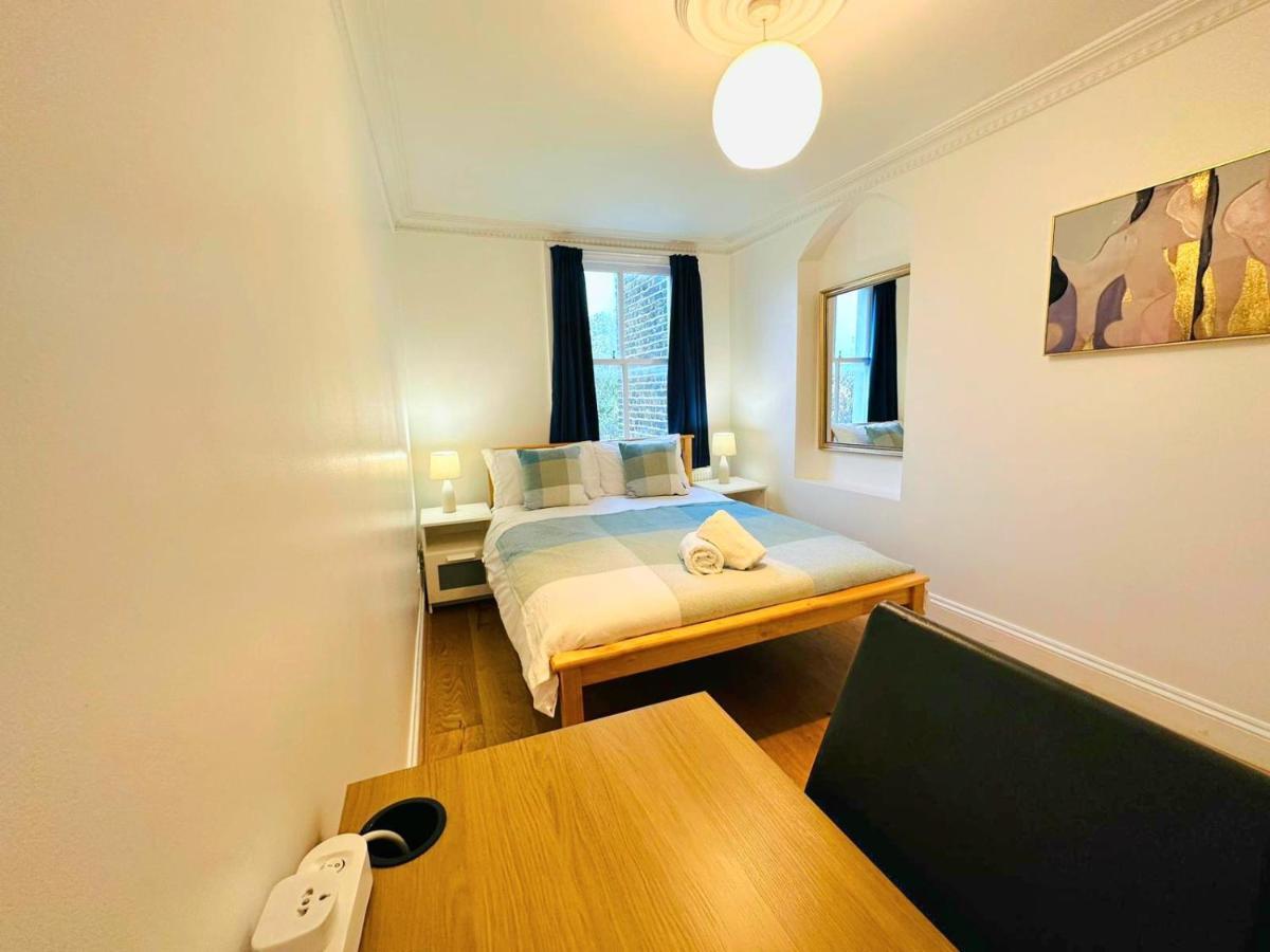 Cosy Home In Kensington - Great Location! 3 Minutes Walk To Earl'S Court Station Londen Buitenkant foto