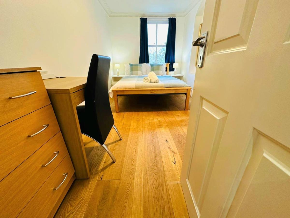 Cosy Home In Kensington - Great Location! 3 Minutes Walk To Earl'S Court Station Londen Buitenkant foto