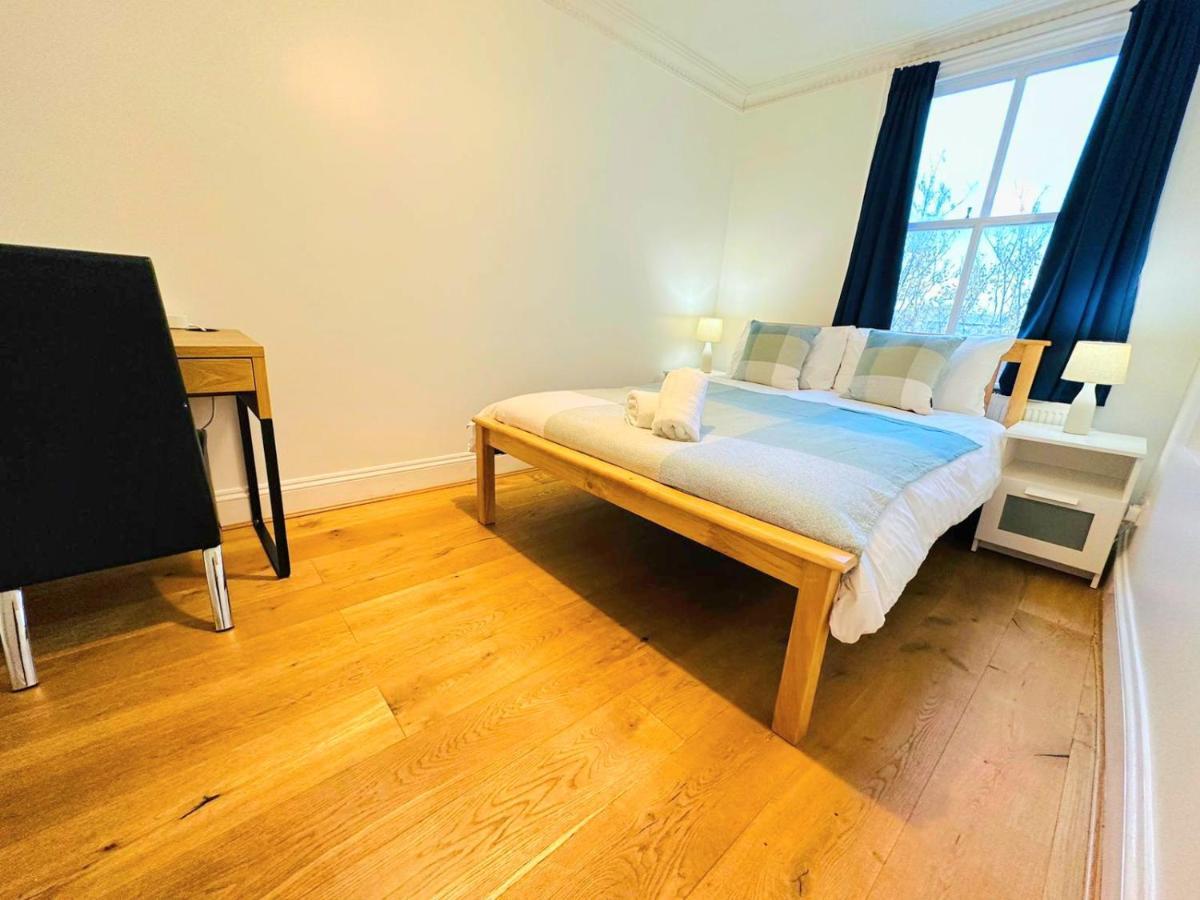 Cosy Home In Kensington - Great Location! 3 Minutes Walk To Earl'S Court Station Londen Buitenkant foto