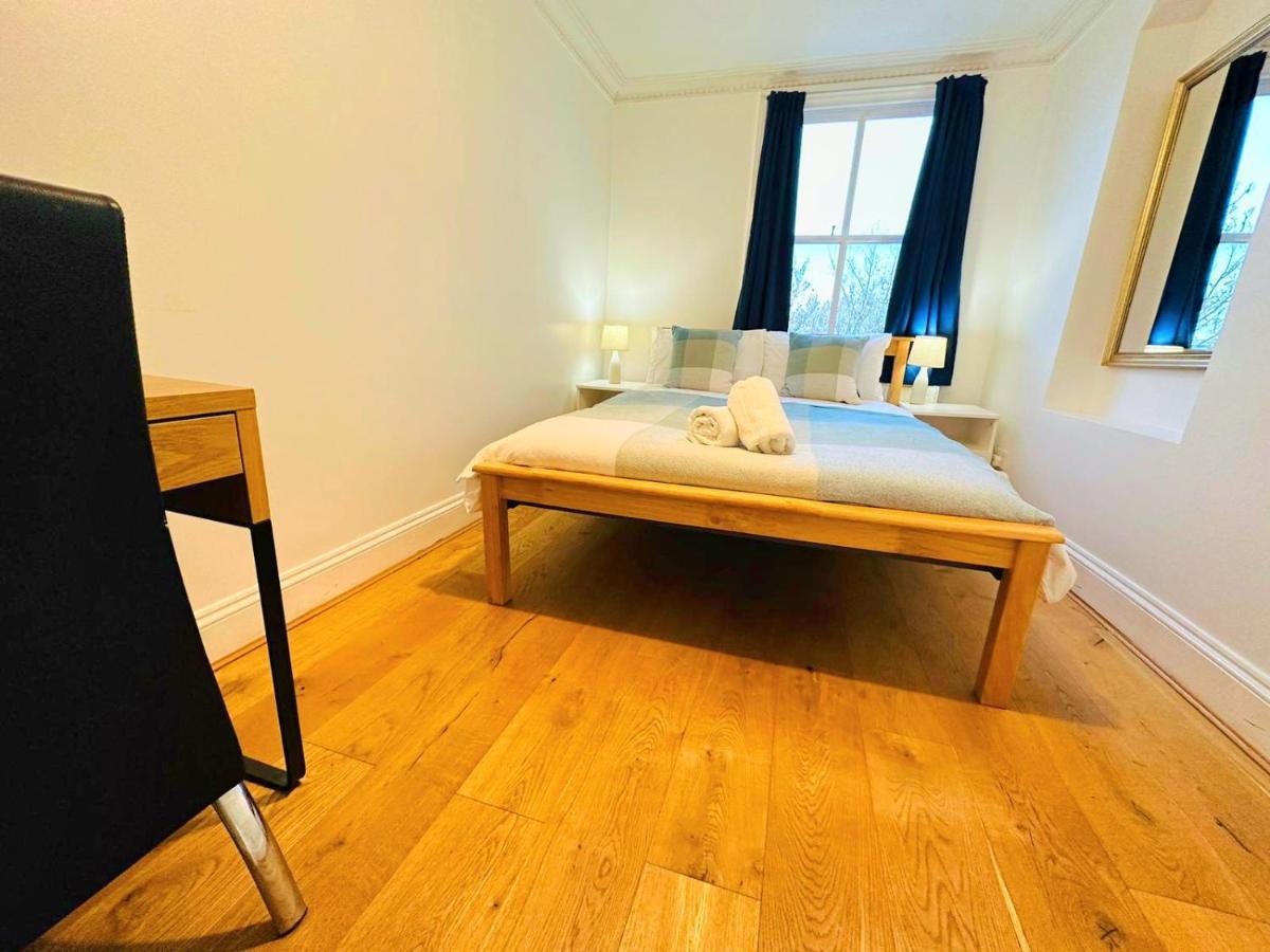 Cosy Home In Kensington - Great Location! 3 Minutes Walk To Earl'S Court Station Londen Buitenkant foto