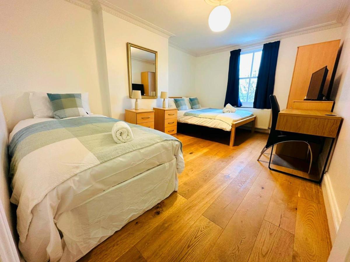 Cosy Home In Kensington - Great Location! 3 Minutes Walk To Earl'S Court Station Londen Buitenkant foto