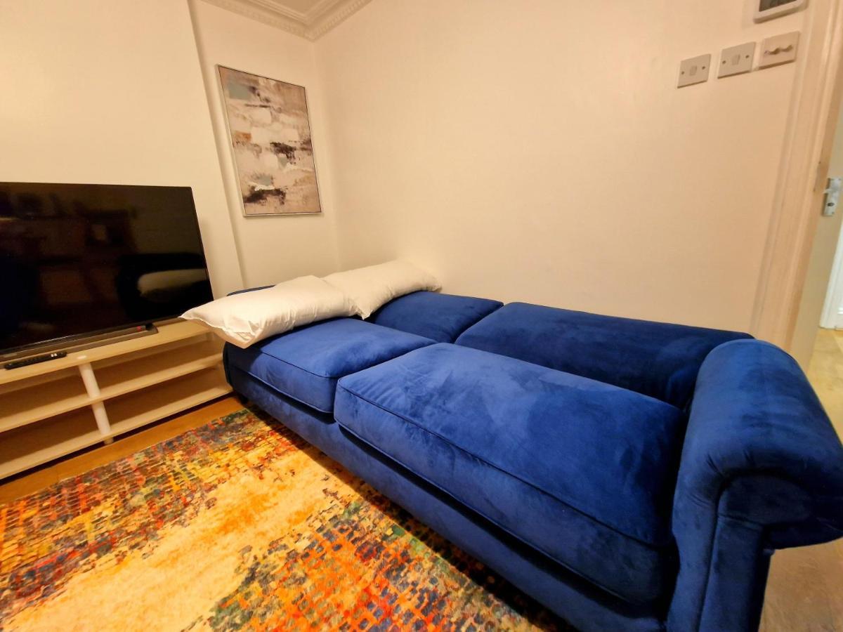 Cosy Home In Kensington - Great Location! 3 Minutes Walk To Earl'S Court Station Londen Buitenkant foto