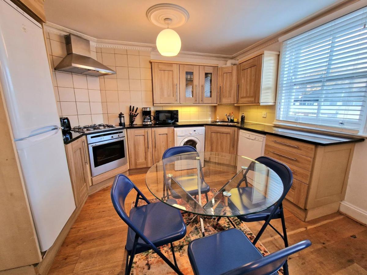 Cosy Home In Kensington - Great Location! 3 Minutes Walk To Earl'S Court Station Londen Buitenkant foto