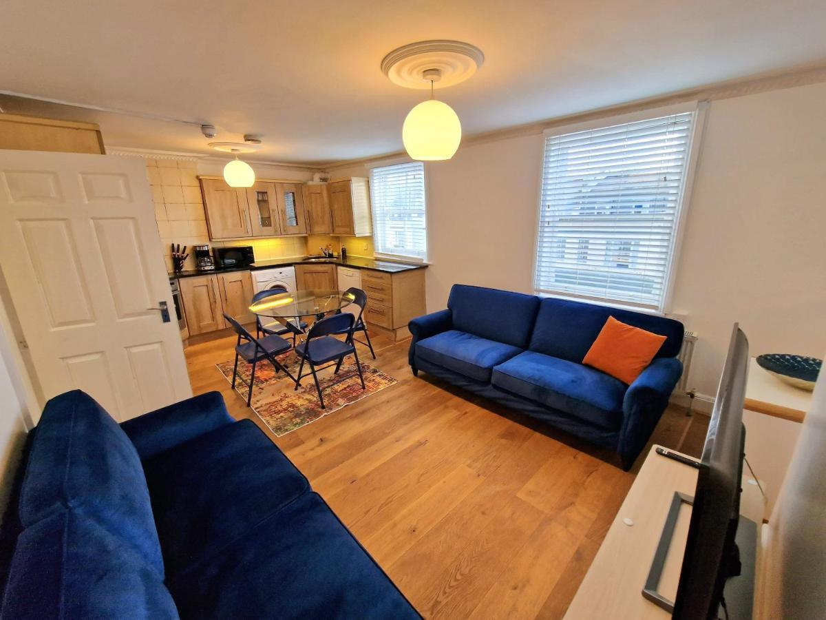 Cosy Home In Kensington - Great Location! 3 Minutes Walk To Earl'S Court Station Londen Buitenkant foto