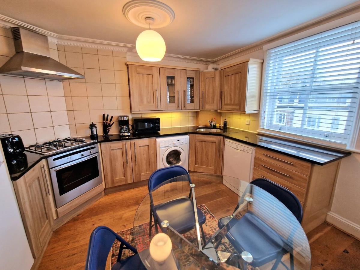 Cosy Home In Kensington - Great Location! 3 Minutes Walk To Earl'S Court Station Londen Buitenkant foto